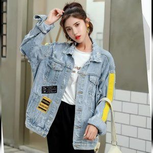 NWOT Oversized distressed denim jacket Size XL   grafitti print  lightwash Blue